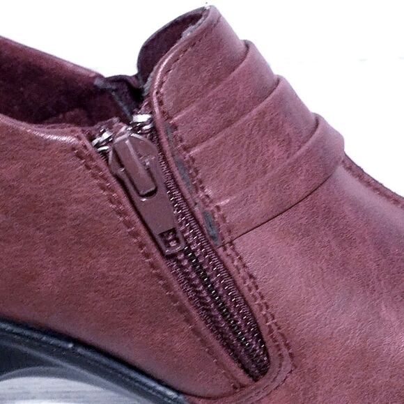 Easy Street Comfort Wear Flexible Soles Shoes    - Picture 7 of 10